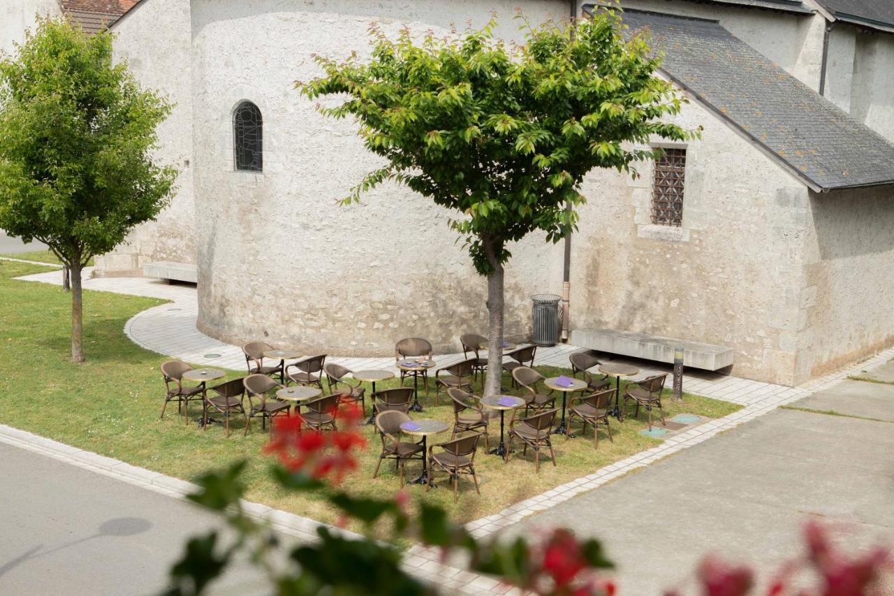 Relais De La Loire Hotel Montlivault Exterior photo